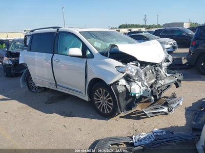 TOYOTA SIENNA 2019