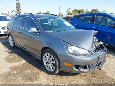 VOLKSWAGEN JETTA SPORTWAGEN 2011