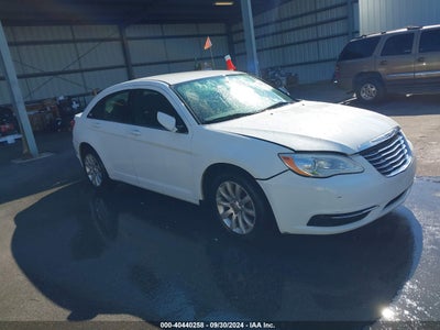 CHRYSLER 200 2013