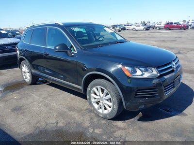 VOLKSWAGEN TOUAREG 2014