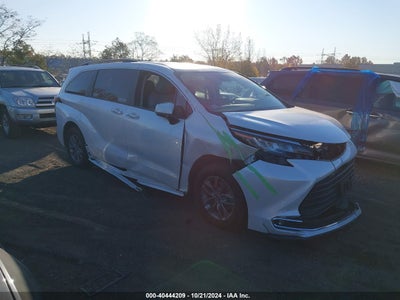TOYOTA SIENNA 2023