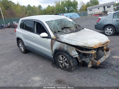 VOLKSWAGEN TIGUAN 2012