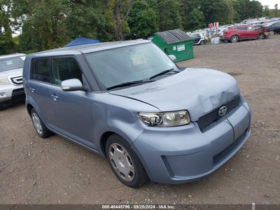 SCION XB 2010
