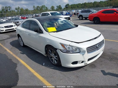 NISSAN MAXIMA 2010