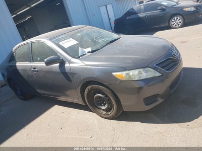 TOYOTA CAMRY 2011