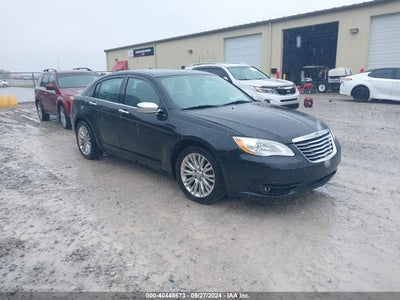 CHRYSLER 200 2011
