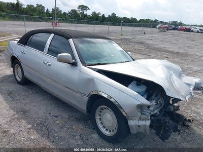 LINCOLN TOWN CAR 2001
