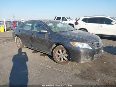 TOYOTA CAMRY 2011