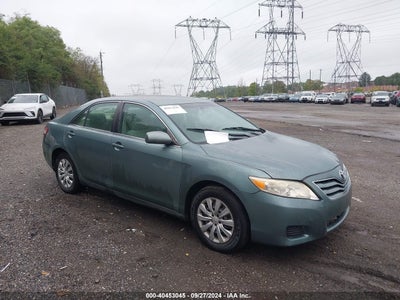 TOYOTA CAMRY 2011