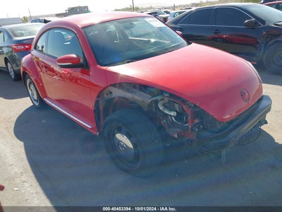 VOLKSWAGEN BEETLE 2012