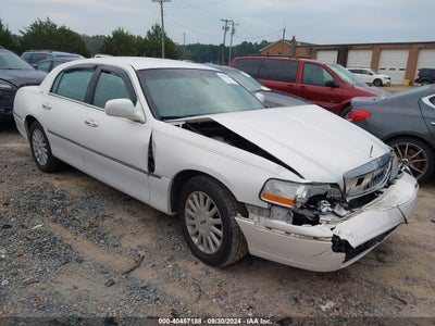 LINCOLN TOWN CAR 2003