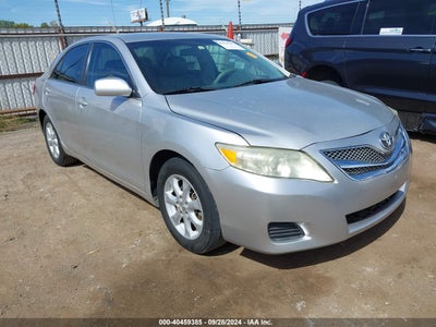 TOYOTA CAMRY 2011