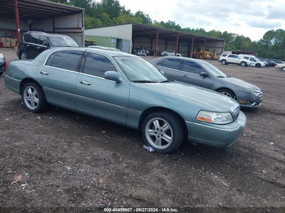 LINCOLN TOWN CAR 2003