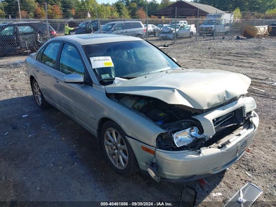 VOLVO S80 2004
