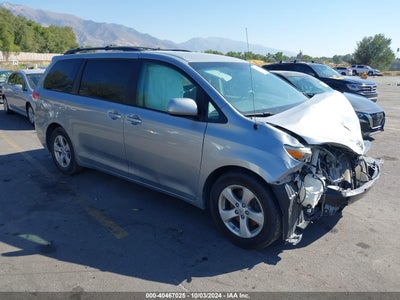 TOYOTA SIENNA 2011