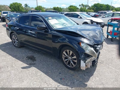 INFINITI M37 2013