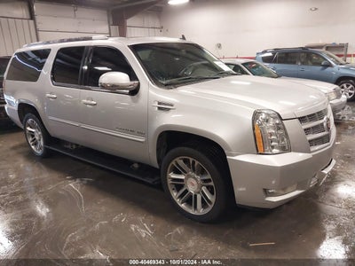 CADILLAC ESCALADE ESV 2013