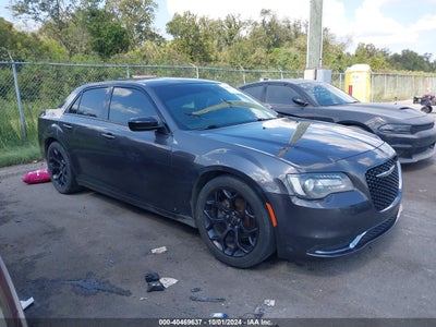 CHRYSLER 300 2019