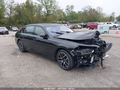 BMW 760 2023