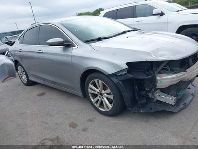 CHRYSLER 200 2015