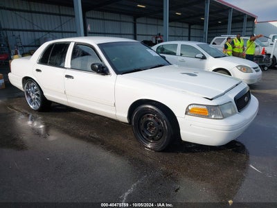 FORD CROWN VICTORIA 2011