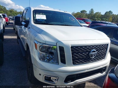 NISSAN TITAN 2019