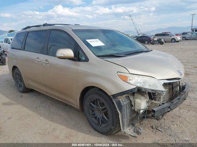 TOYOTA SIENNA 2013