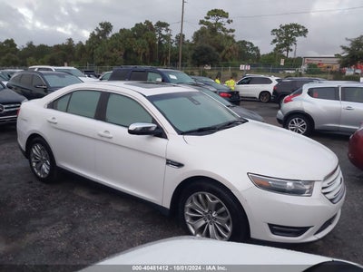 FORD TAURUS 2019