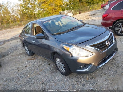 NISSAN VERSA 2017