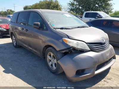 TOYOTA SIENNA 2017