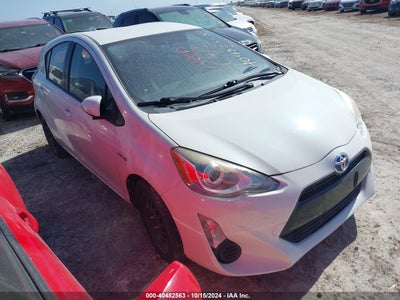 TOYOTA PRIUS C 2015