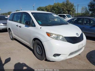 TOYOTA SIENNA 2011