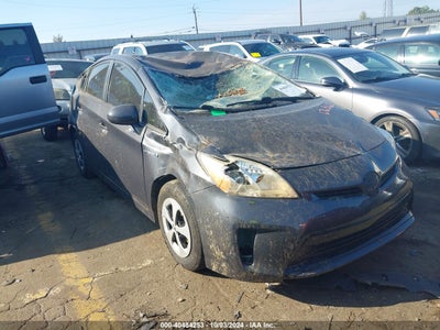 TOYOTA PRIUS 2013