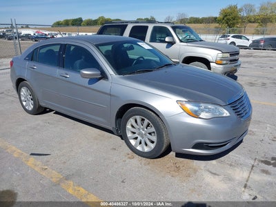 CHRYSLER 200 2013