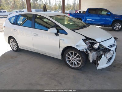 TOYOTA PRIUS V 2012