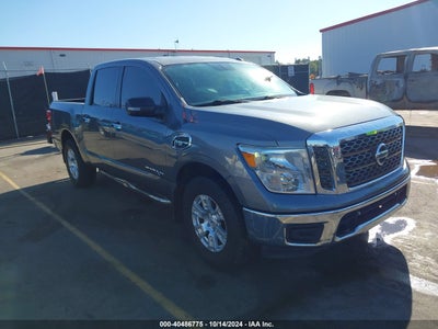 NISSAN TITAN 2017