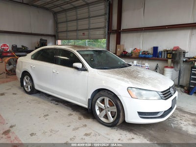 VOLKSWAGEN PASSAT 2015