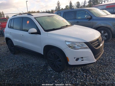 VOLKSWAGEN TIGUAN 2011