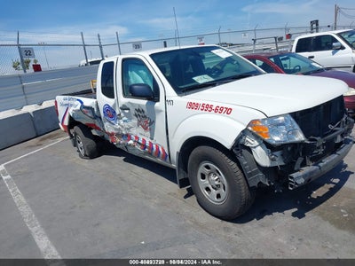 NISSAN FRONTIER 2017