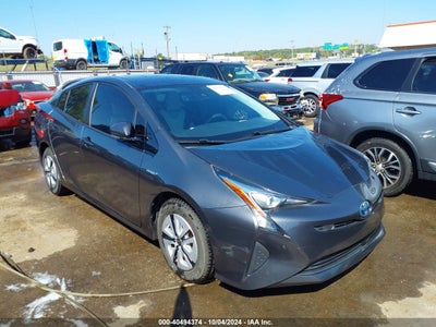 TOYOTA PRIUS 2017