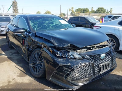 TOYOTA AVALON HYBRID 2020