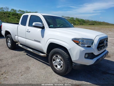 TOYOTA TACOMA 2017