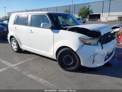 SCION XB 2011