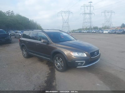 VOLVO XC70 2015