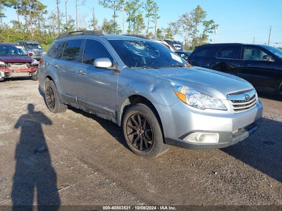 SUBARU OUTBACK 2012