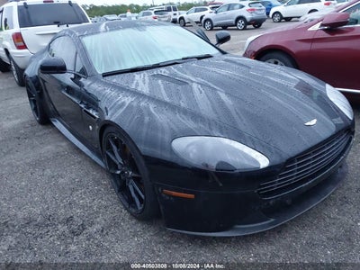 ASTON MARTIN V8 VANTAGE 2015