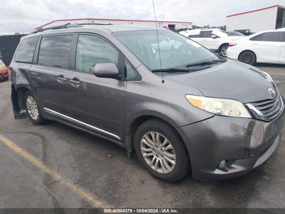 TOYOTA SIENNA 2011