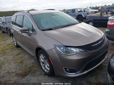 CHRYSLER PACIFICA 2017