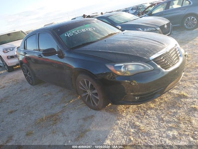 CHRYSLER 200 2013