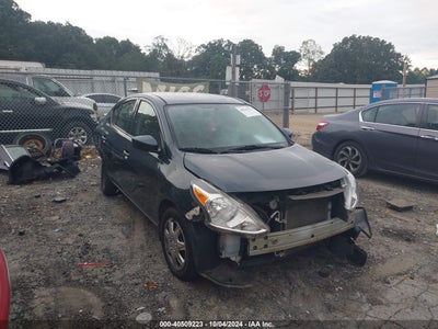 NISSAN VERSA 2017